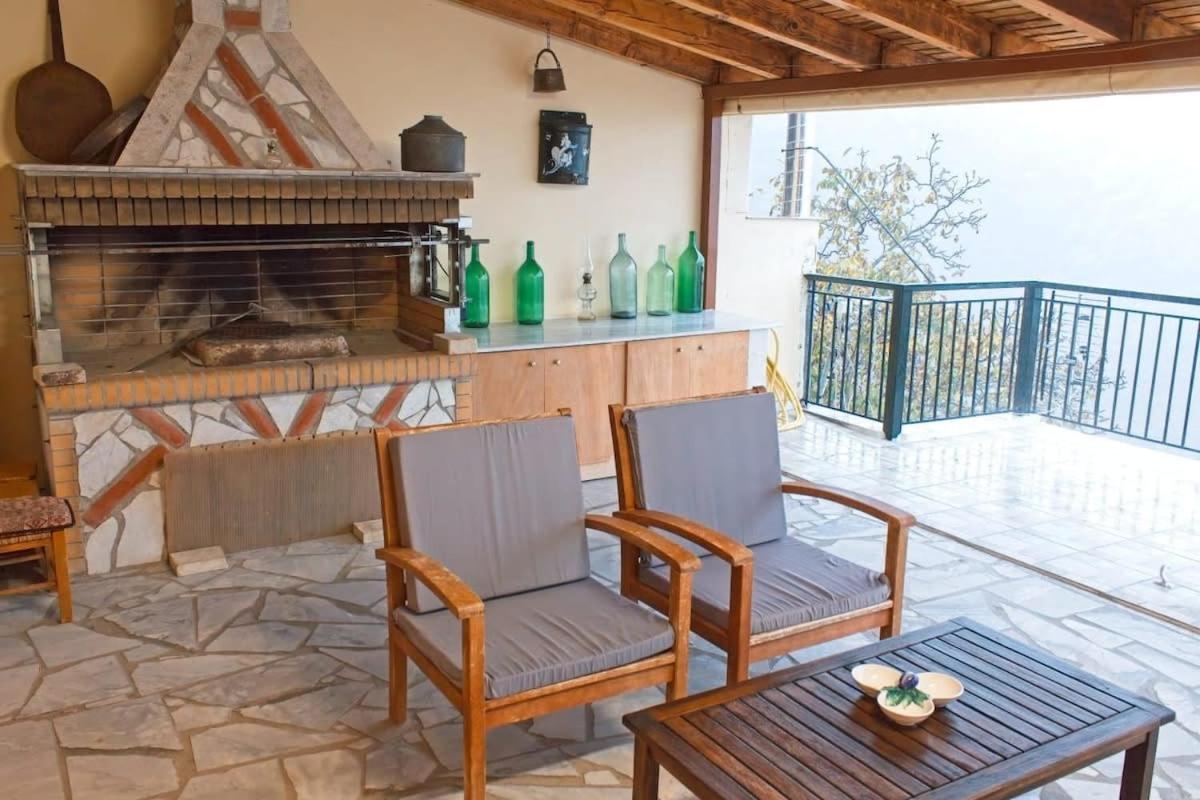 Forest Cosy House - Lagkadia Amazing View Exterior foto